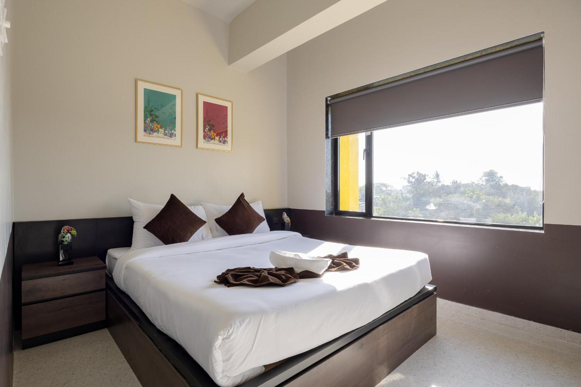 Saavi Suites Daman Exteriör bild